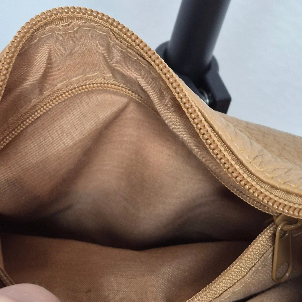 Stone Mountain Tan Pebble Leather Crossbody‎ Bag Small Multi Pocket Purse Hobo